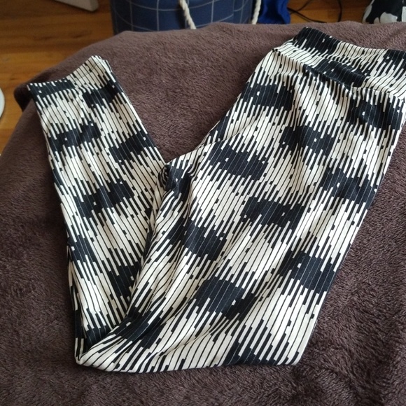 Lularoe Leggings - Picture 1 of 2